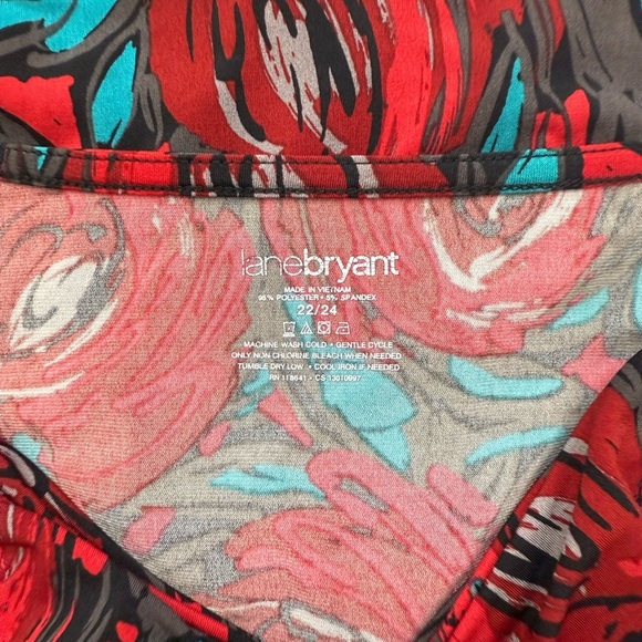 Lane Bryant Red & Blue Floral Blouse - Size 22/24 - Picture 4 of 4
